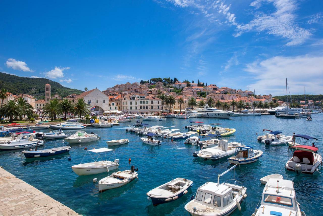 Hvar Riva Rooms Hvar Town Esterno foto