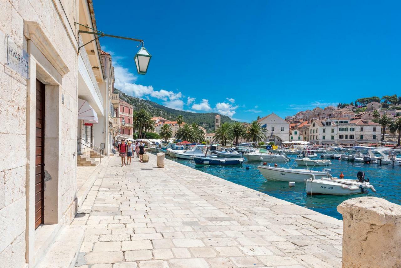 Hvar Riva Rooms Hvar Town Esterno foto